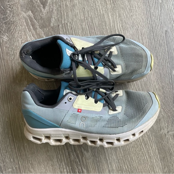 On Cloud Cloudstratus Sneakers - Picture 1 of 6